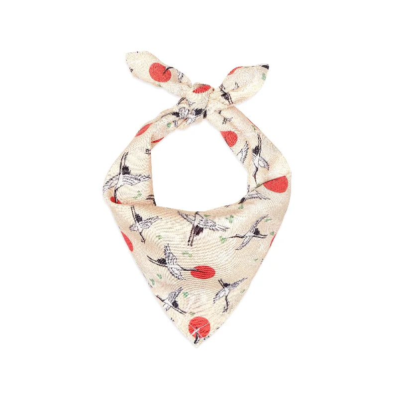  . **Dog snack bag is portable**Tsuru Bandana