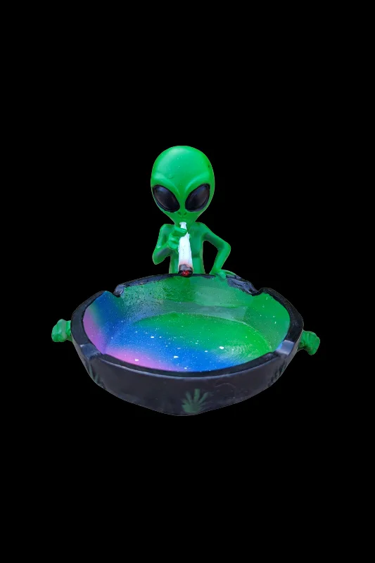 - Deodorizing cat litter tofu litterCloud 8 Smoking Alien Ashtray