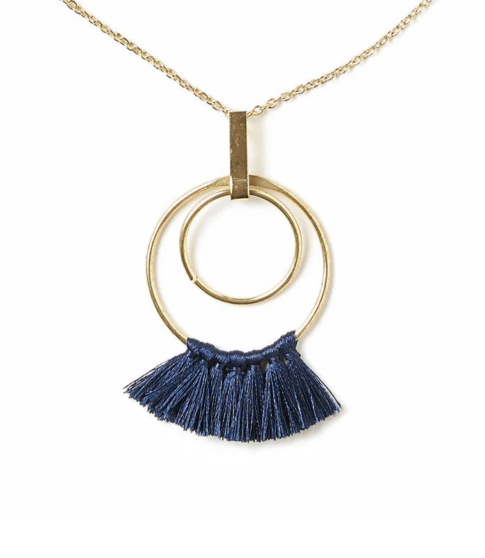 - Automatic induction pet water dispenserDanu Necklace - Navy Hoop