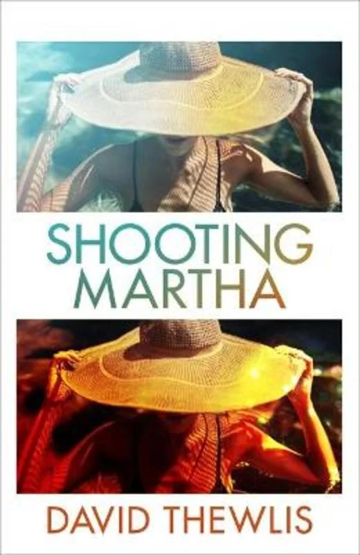  -Anti-scratch scratching board AND cat bed in oneShooting Martha
