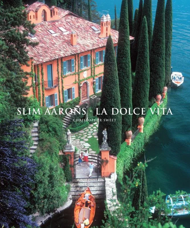 - Postoperative pet anti-licking Elizabethan collarSlim Aarons: La Dolce Vita