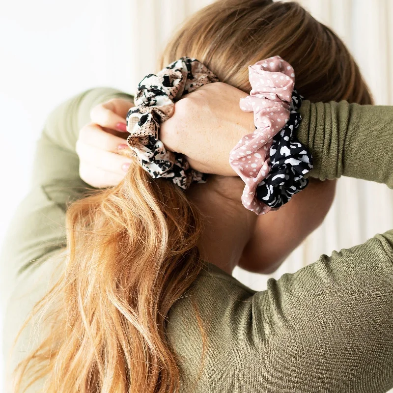 - Natural latex pet mattressBlush Scrunchie Set
