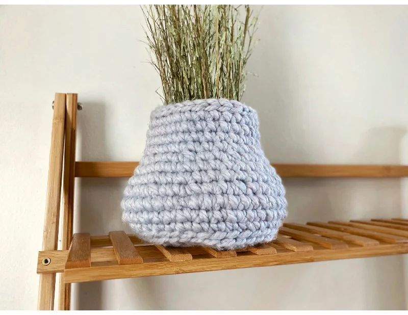 - Winter warm clothes for short-haired dogsBotanist Basket (Crochet)
